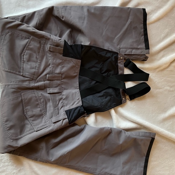 Ladies bib ski pant - Picture 3 of 3